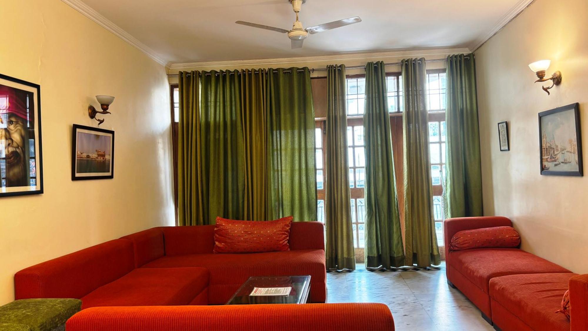 Under My Roof Green Park Neu-Delhi Exterior foto